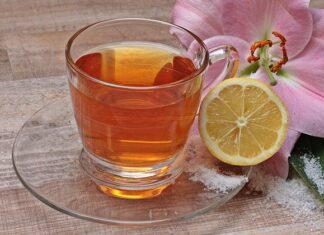 Cytryna - czy warto dodawać ją do herbaty? fot. Pixabay.com