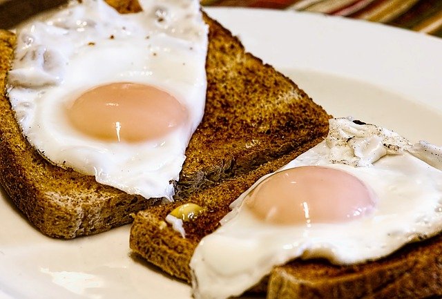 Jajka można jeść na wiele różnych sposobów, fot. Pixabay.com