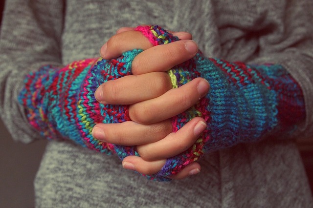 W zimie nie zapominaj o rękawiczkach, fot. Pixabay.com