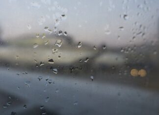 W jakich warunkach zachodzi skraplanie? W jakich warunkach zachodzi skraplanie?