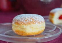 Co oznacza smalec pod korkiem oleju?