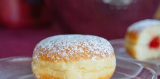 Co oznacza smalec pod korkiem oleju?