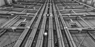 Czy klimatyzacja w aucie zimą grzeje?