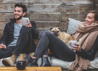 Jak ładnie ułożyć poduszki na łóżku? Jak ładnie ułożyć poduszki na łóżku?