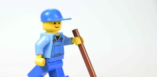 Jak oczyścić wodę w basenie domowym sposobem?