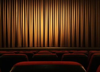 Jak rozebrać klapę bagażnika Audi a4 b6?